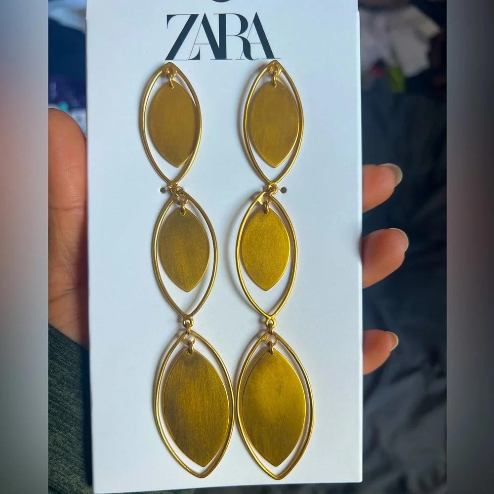 ZARA TRIPLE DIAMOND SHAPE EARRINGS - Picture 6 of 6